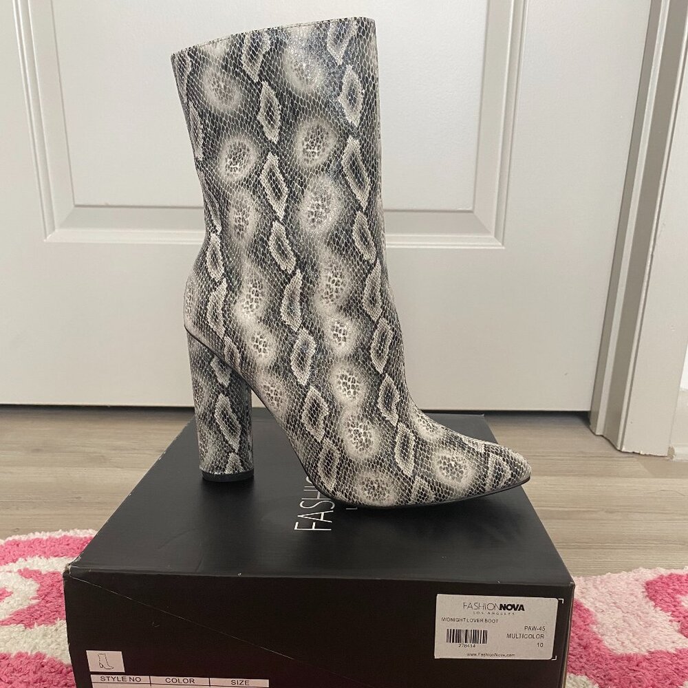 Fashion Nova - Midnight Love Boot
